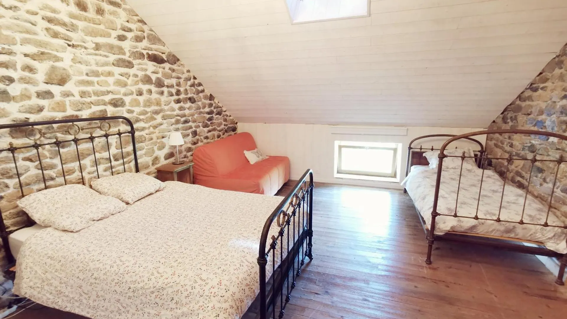Holiday home La Maison Des Biscuits Loubaresse  France